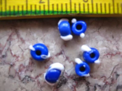 perle en verre bleu pour la pêche à la perle